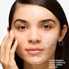 Clinique Exfoliating Glow Cleanser