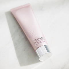 Sensai Cellular Perfomance Intensive Hand Treatment