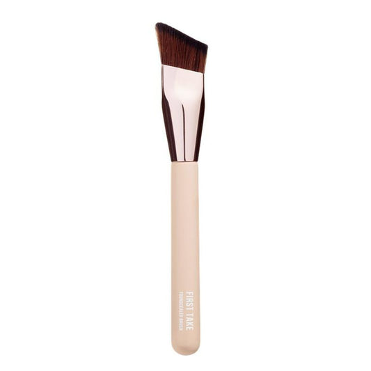 First Take Brush Pennello Foundcealer