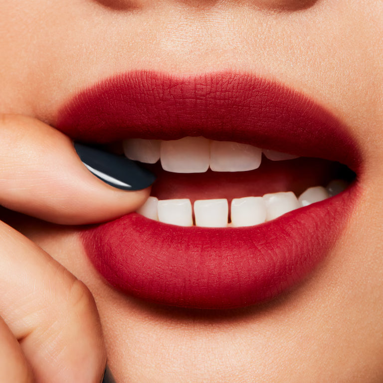 MAKE LOVE TO THE CAMERA